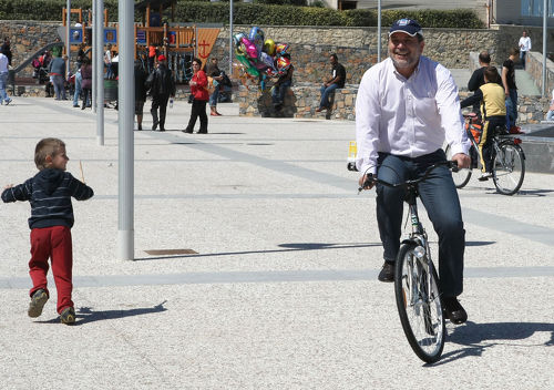 Ο Δήμαρχος με το ποδήλατο