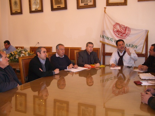 Ο Δήμαρχος Ηρακλείου κ.Γιάννης Κουράκης στη Συνάντηση με τους Προέδρους των Δημοτικών και Τοπικών Διαμερισμάτων