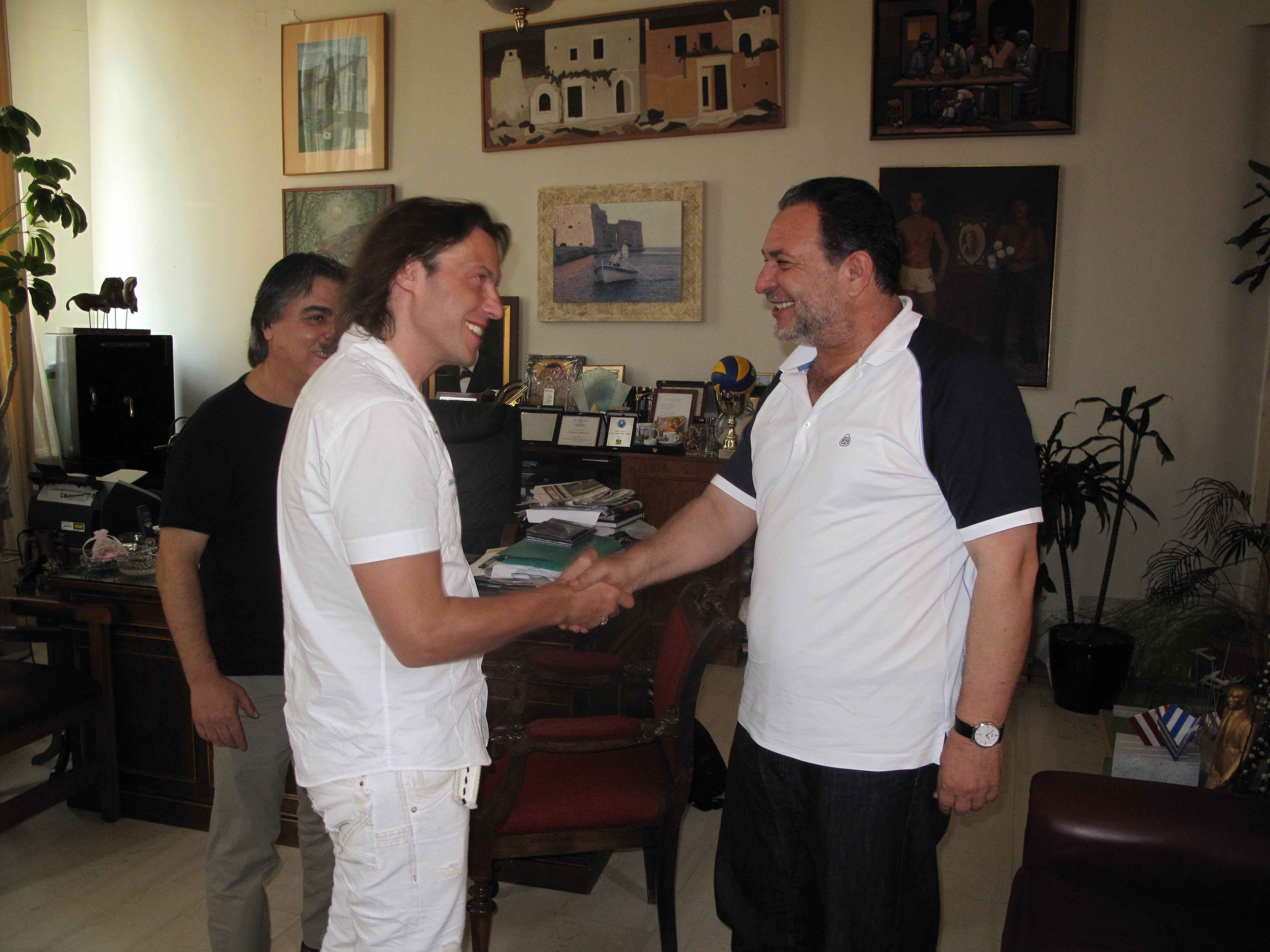 Ο Δήμαρχος Ηρακλείου με τον ηθοποιό κ. Στράτο Τζώρτζογλου