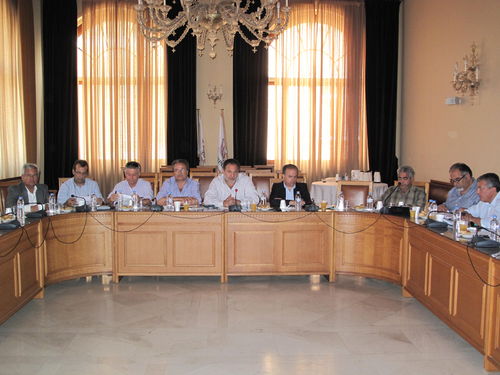 Φωτογραφία από την συνεδρίαση του Δ.Σ.της ΠΕΔ Κρήτης