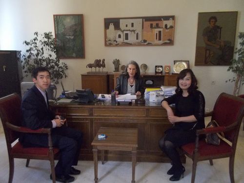 Εθιμοτυπική  επίσκεψη στη Λότζια της πρέσβειρας του Βιετνάμ