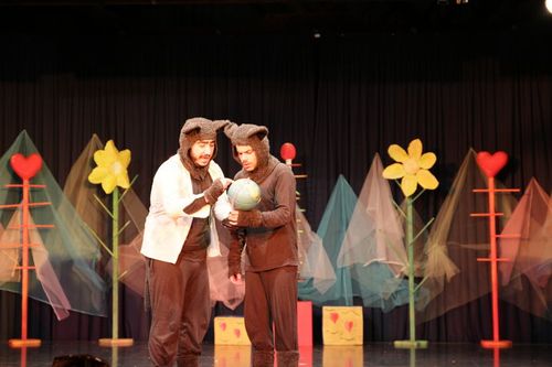 Από την παράσταση Από την παράσταση