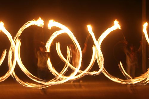 Σόου με φωτιές για το… Νεπάλ