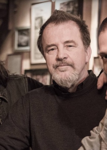 Νίκος Ζιώγαλας Νίκος Ζιώγαλας