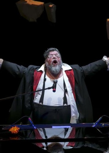 ΟΛΟΙ ΕΝΑ φίλα με