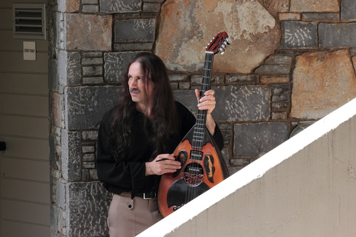  Δημήτρης Αντωνακάκης