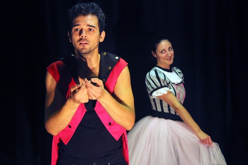 «ΜΙΑ ΦΟΡΑ ΚΙ ΕΝΑ ΦΤΕΡΟ»