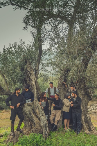  Η ΣΗΚΩΜΑΤΑΡΙΑ ΕΛΙΑ, ΤΟ ΔΕΝΤΡΟ ΤΗΣ ΑΓΑΠΗΣ