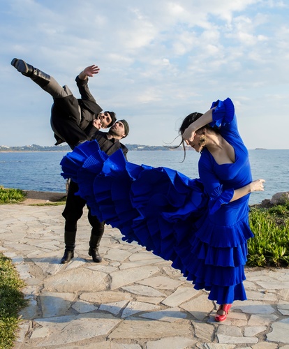 «ΑΝΑΜΕΣΑ ΣΕ ΔΥΟ ΠΟΤΑΜΙΑ»