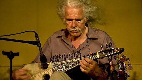 Έκθεση μουσικών οργάνων από τη συλλογή του Ross Daly