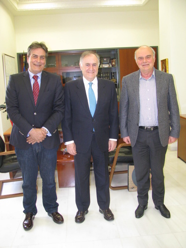 Ο ΠΡΕΣΒΗΣ ΤΗΣ ΙΣΠΑΝΙΑΣ ΣΤΟ ΕΠΙΜΕΛΗΤΗΡΙΟ ΗΡΑΚΛΕΙΟΥ