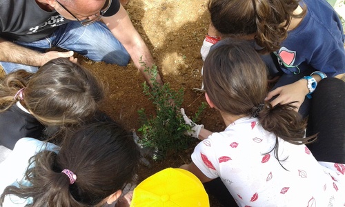 Μύρισε άνοιξη