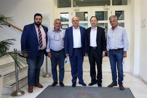 O Επικεφαλής - Πρέσβης της Ταϊπέι στο Επιμελητήριο Ηρακλείου