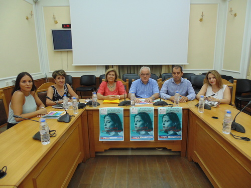 Η Παυλίνα Βουλγαράκη on the road