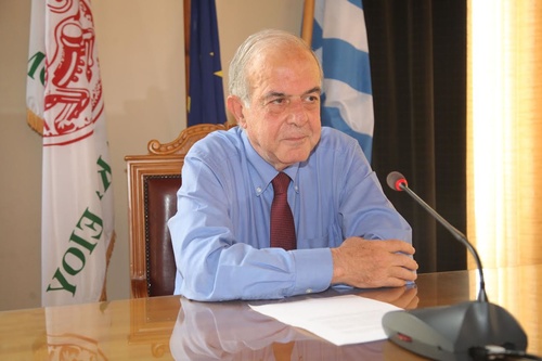 Δήμαρχος Ηρακλείου Βασίλης Λαμπρινός - Χριστούγεννα 2018 Δήμαρχος Ηρακλείου Βασίλης Λαμπρινός - Χριστούγεννα 2018