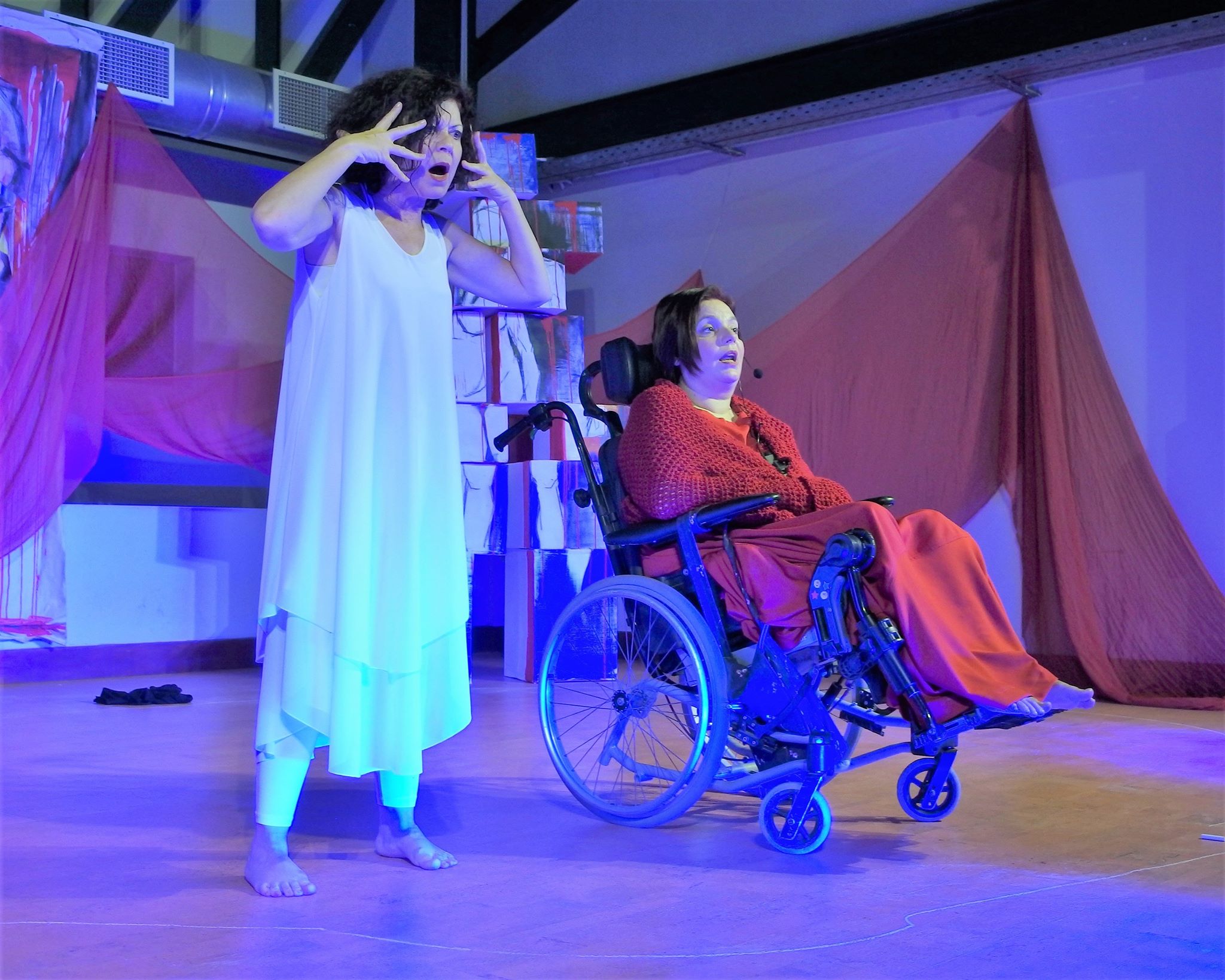 <<Ουτοπίες>> <<Ουτοπίες>>