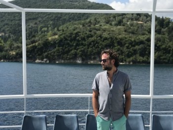 Συναυλία με τον Κωστή Μαραβέγια Συναυλία με τον Κωστή Μαραβέγια