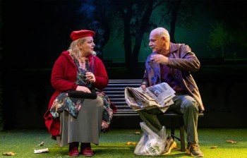 Θέατρο “Το Παγκάκι” με τον Γιώργο Κιμούλη & Φωτεινή Μπαξεβάνη Θέατρο “Το Παγκάκι” με τον Γιώργο Κιμούλη & Φωτεινή Μπαξεβάνη