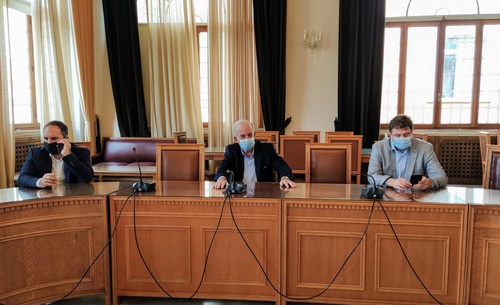Τα ζητήματα της Τοπικής Αυτοδιοίκησης στη συνάντηση Δημάρχου Ηρακλείου και αντιπροσωπείας βουλευτών και στελεχών του ΣΥΡΙΖΑ

 