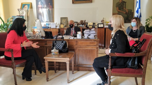 Συνάντηση Δημάρχου Ηρακλείου Βασίλη Λαμπρινού  με την Διοικήτρια του Διεθνούς Ρόταρυ Μαρίζα Οικονόμου