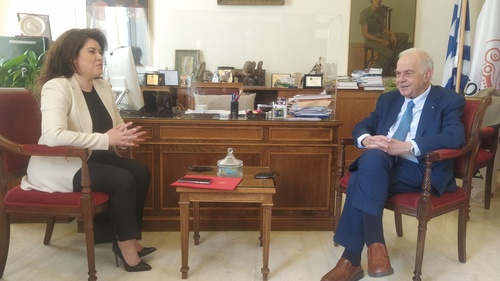 Συνάντηση του Δημάρχου Ηρακλείου Βασίλη Λαμπρινού με την Πρέσβη της Δημοκρατίας της Αλβανίας στην Ελλάδα