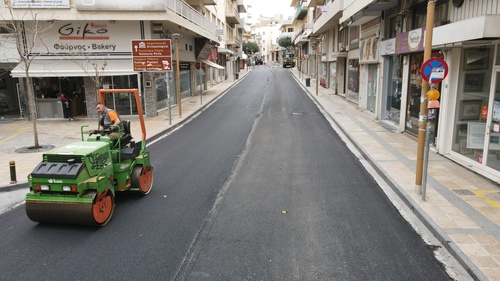 Συνεχίζονται οι ασφαλτοστρώσεις δρόμων του Δήμου Ηρακλείου
