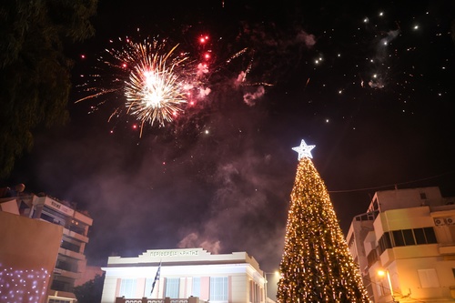 Την Παρασκευή 9 Δεκεμβρίου η φωταγώγηση του Χριστουγεννιάτικου δέντρου στην πλατεία Ελευθερίας