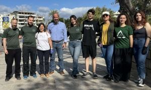 Νέοι εθελοντές Ηρακλειώτες με τη συνδρομή της Υπηρεσίας Πρασίνου του Δήμου  Ηρακλείου αναβάθμισαν με 300 φυτά το κέντρο της πόλης