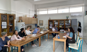 Απάντηση για το σχολικό συγκρότημα Ακαδημίας Απάντηση για το σχολικό συγκρότημα Ακαδημίας