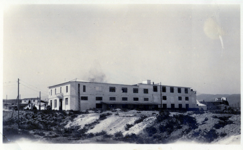 Το εργοστάσιο Ακράτου-Βασιλάκη κατά τη διάρκεια του Μεσοπολέμου,The Akratos-Vasilakis factory in the interwar period Το εργοστάσιο Ακράτου-Βασιλάκη κατά τη διάρκεια του Μεσοπολέμου,The Akratos-Vasilakis factory in the interwar period