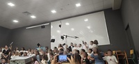 Συγκίνηση στην αποχαιρετιστήρια εκδήλωση των μαθητών του 6ου και 44ου Δημοτικού σχολείου Ηρακλείου που διοργάνωσε ο Δήμος ΗρακλείουΜε μεγάλη επιτυχία και ιδιαίτερη συγκινησιακή
φόρτιση πραγματοποιήθηκε το απόγευμα της Τρίτης 10/6, στην κατάμεστη αίθουσα
«Μανόλης Καρέλλης», της οδού Ανδρόγεω, η αποχαιρετιστήρια εκδήλωση των μαθητών
της ΣΤ΄ τάξης του 6ου και 44ου Δημοτικού σχολείου Ηρακλείου, που διοργάνωσε η
Αντιδημαρχία Εθελοντισμού με τη στήριξη της Αντιδημαρχίας Παιδείας του Δήμου
Ηράκλειου.
