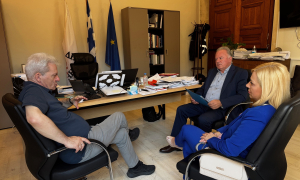 Συνάντηση του Δημάρχου Ηρακλείου Αλέξη Καλοκαιρινού με τον Διοικητή του Βενιζελείου-Πανάνειου Νοσοκομείου Κωνσταντίνο Δανδουλάκη