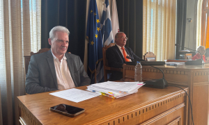Ενημέρωση του Δημοτικού Συμβουλίου από τον Αλέξη Καλοκαιρινό για τις προτάσεις αξιοποίησης της έκτασης του αεροδρομίου «Νίκος Καζαντζάκης» (video)Το Δημοτικό Συμβούλιο ενημέρωσε ο Δήμαρχος Ηρακλείου Αλέξης Καλοκαιρινός, για τα αποτελέσματα της τηλεδιάσκεψης εργασίας στην οποία συμμετείχε με θέμα την αξιοποίηση της έκτασης του αεροδρομίου «Νίκος Καζαντζάκης», την οποία συγκάλεσε ο Γενικός Γραμματέας Χωρικού Σχεδιασμού & Αστικού Περιβάλλοντος του Υπουργείου Περιβάλλοντος & Ενέργειας, Ευθύμιος Μπακογιάννης.

