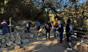 Στα έργα ανάπλασης στην Παναγία Φανερωμένη στα Κεράσια ο Δήμαρχος Ηρακλείου Αλέξης Καλοκαιρινός

