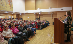 Κατάμεστη η αίθουσα της Βικελαίας στην ομιλία για την αρμενική κοινότητα του Ηρακλείου