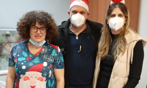 Χριστουγεννιάτικα δώρα από το Κ.Η.Φ.Η Αγίας Τριάδας στα παιδιά που νοσηλεύονται στην Παιδοαιματολογική κλινική του ΠΑΓΝΗ Χριστουγεννιάτικα δώρα από το Κ.Η.Φ.Η Αγίας Τριάδας στα παιδιά που νοσηλεύονται στην Παιδοαιματολογική κλινική του ΠΑΓΝΗ