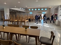 Νέο Κοιμητήριο: Παραδόθηκε σε χρήση ο χώρος τέλεσης πολιτικών κηδειών, οι ψυκτικοί θάλαμοι και ο χώρος κοινωνικών εκδηλώσεωνΜε την ολοκλήρωση όλων των απαραίτητων εργασιών από τον Δήμο Ηρακλείου,
παραδόθηκε σε χρήση ο χώρος τέλεσης πολιτικών κηδειών και οι ψυκτικοί θάλαμοι
στο νέο Κοιμητήριο, για πρώτη φορά από τη λειτουργία του, καθώς και ο χώρος
κοινωνικών εκδηλώσεων που ανακαινίστηκε και θα λειτουργεί με την φροντίδα της
ΔΕΠΑΝΑΛ.
