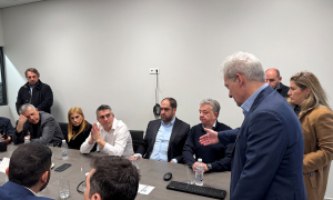 Στο νέο Διεθνές Αεροδρόμιο Ηρακλείου στο Καστέλι ο Αλέξης Καλοκαιρινός
Στο νέο Διεθνές Αεροδρόμιο Ηρακλείου στο Καστέλι ο Αλέξης Καλοκαιρινός