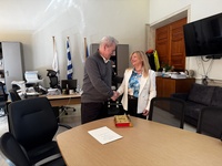 Ορκωμοσία δύο νέων Συμβούλων της 2ης και 3ης Δημοτικής Κοινότητας στη ΛότζιαΠραγματοποιήθηκε
από το Δήμαρχο Ηρακλείου Αλέξη Καλοκαιρινό η ορκωμοσία δύο νέων Συμβούλων της 2ης
και 3ης Δημοτικής Κοινότητας, το πρωί της Τρίτης 24/2 στη Λότζια.
