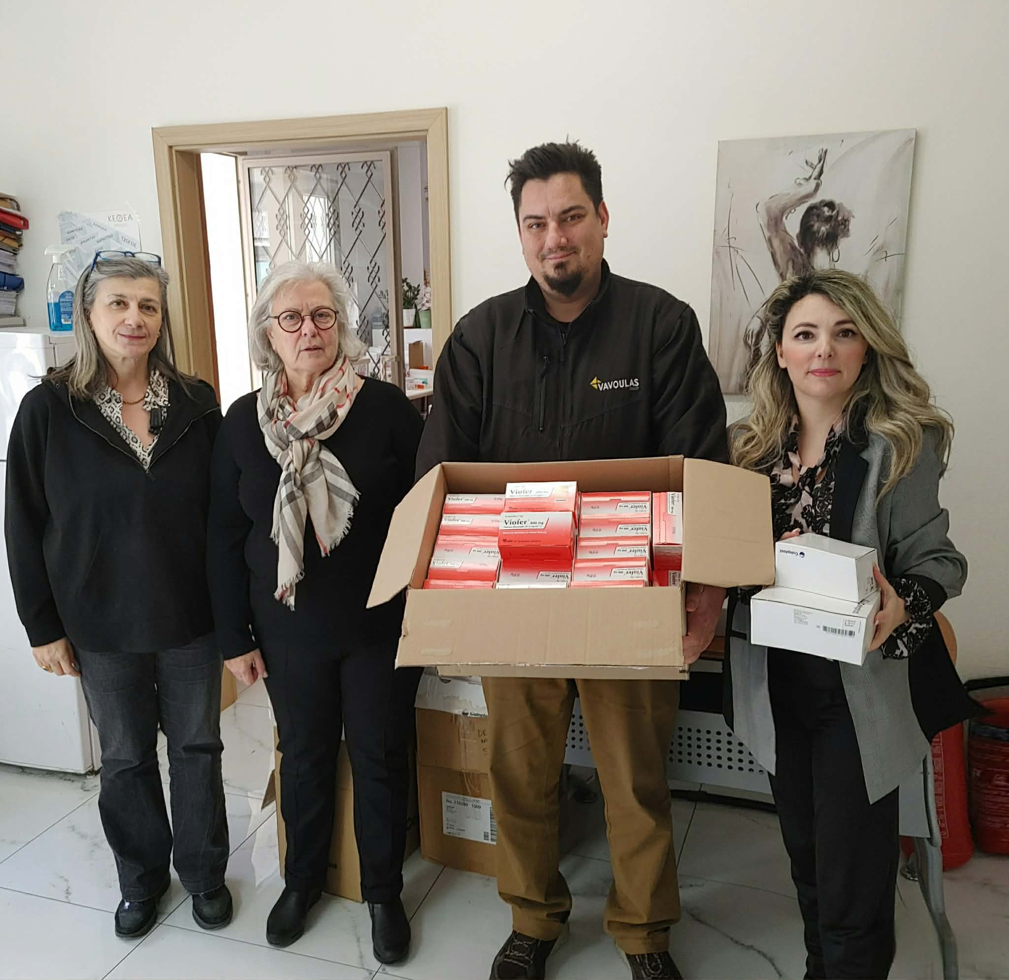 Προσφορά φαρμάκων από το Κοινωνικό Φαρμακείο του Δήμου Ηρακλείου στον Παγκρήτιο Σύλλογο Ουκρανών «ΛΕΛΕΚΙ»Δωρεάν φάρμακα και
παραφαρμακευτικό υλικό παρέδωσε το Κοινωνικό Φαρμακείο Δήμου Ηρακλείου στον
Παγκρήτιο Σύλλογο Ουκρανών «ΛΕΛΕΚΙ», στο πλαίσιο των οργανωμένων δράσεων
κοινωνικής αλληλεγγύης και στήριξης ευάλωτων κοινωνικών ομάδων.
