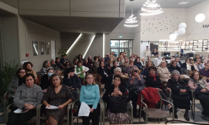 Με επιτυχία η εκδήλωση με τίτλο: «Η Συνταξιούχος Γυναίκα – Ενεργή & Δημιουργική» που διοργάνωσε ο Δήμος Ηρακλείου σε συνεργασία με Σύνδεσμο Πολιτικών Συνταξιούχων«Η Συνταξιούχος Γυναίκα – Ενεργή & Δημιουργική», ήταν το θέμα της ημερίδας που διοργάνωσε η Αντιδημαρχία Εθελοντισμού του Δήμου Ηρακλείου σε συνεργασία με τον Σύνδεσμο Πολιτικών Συνταξιούχων Ν.Ηρακλείου στο Πολύκεντρο Νεολαίας την Πέμπτη 5/3, με αφορμή τον εορτασμό της Παγκόσμιας Ημέρας Γυναίκας την Κυριακή 8 Μαρτίου.
