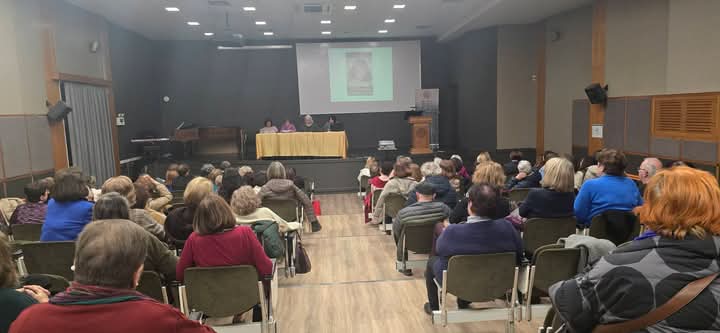 Με επιτυχία η εκδήλωση- αφιέρωμα στην Λιλή Ζωγράφου που διοργάνωσε ο Δήμος ΗρακλείουΜε επιτυχία πραγματοποιήθηκε η εκδήλωση-αφιέρωμα
στη σπουδαία συγγραφέα και διανοούμενη Λιλή Ζωγράφου, που διοργάνωσε η
Αντιδημαρχία Εθελοντισμού σε συνεργασία με την Εθελοντική Ομάδα «Φιλόπολις»,
στο πλαίσιο της Παγκόσμιας Ημέρας της Γυναίκας, την Τετάρτη 18/3, στην αίθουσα
«Μ. Καρέλλης» του Δημοτικού κτιρίου της οδού Άνδρόγεω.
 
 
