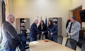 Ορκωμοσία 2 νέων μόνιμων υπαλλήλων καθαριότητας στο Δήμο Ηρακλείου
Ορκωμοσία 2 νέων μόνιμων υπαλλήλων καθαριότητας στο Δήμο Ηρακλείου