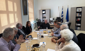 Στον καθηγητή Νεοελληνικής Φιλολογίας Στέφανο Κακλαμάνη προτείνεται να απονεμηθεί το Βραβείο «Νίκος Καζαντζάκης» του Δήμου Ηρακλείου για το 2025