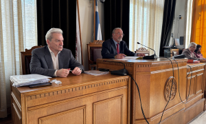 Καταδίκη και στο Δημοτικό Συμβούλιο Ηρακλείου για τον βανδαλισμό της προτομής του Νίκου Ξυλούρη (video)