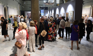 Εντυπωσιάζει η αναδρομική έκθεση «Θωμάς Φανουράκης. 5 δεκαετίες ζωγραφικής» στη Βασιλική Αγίου Μάρκου (video)
Εντυπωσιάζει η αναδρομική έκθεση «Θωμάς Φανουράκης. 5 δεκαετίες ζωγραφικής» στη Βασιλική Αγίου Μάρκου (video)