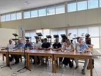Θετικά νέα για τις εκτάσεις και περιουσίες στα κληροτεμάχια της Νέας Αλικαρνασσού 
Απέδωσαν οι
μεθοδικές προσπάθειες του Δήμου Ηρακλείου – Έρχεται νομοθετική ρύθμιση από το
Υπουργείο Εσωτερικών.
 
Ένα πολύπλοκο
και ιδιαίτερα σοβαρό πρόβλημα για πολλούς κατοίκους κυρίως της Νέας
Αλικαρνασσού αλλά και άλλων περιοχών του Δήμου Ηρακλείου, που βρίσκονται σε
εκτάσεις κληροτεμαχίων της διανομής του Υπουργείου Γεωργίας, οδεύει προς
επίλυση έπειτα από τις μεθοδευμένες προσπάθειες της Δημοτικής Αρχής και τη
στενή συνεργασία της με τον Υπουργείο Εσωτερικών και τον Υπουργό Θεόδωρο
Λιβάνιο.
