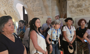 Με ένα όμορφο ταξίδι στην ιστορία του Ρεθύμνου ολοκληρώθηκε για φέτος ο κύκλος των «Χαρτοδιαδρομών» που διοργανώνει ο Δήμος ΗρακλείουΜέσα σε μια ατμόσφαιρα εγκάρδια,
φιλική και γεμάτη ενδιαφέρον για την ιστορία και τον πολιτισμό του τόπου
μας, πραγματοποιήθηκε το Σάββατο 6/6, η τελευταία  δράση της φετινής περιόδου «Χαρτοδιαδρομές…
στο Δήμο μας», που συνδιοργάνωσαν η Αντιδημαρχία Εθελοντισμού του Δήμου
Ηρακλείου και η Εθελοντική Ομάδα «Φιλόπολις».
 
