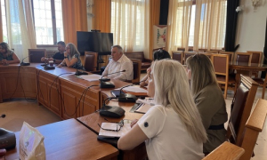 Σύσκεψη Πολιτικής Προστασίας για την αντιπυρική περίοδοΜε την ετοιμότητα στο επίκεντρο για τη νέα αντιπυρική περίοδο, πραγματοποιήθηκε η καθιερωμένη συνεδρίαση του Τοπικού Επιχειρησιακού Συντονιστικού Οργάνου Πολιτικής Προστασίας (Τ.Ε.Σ.Ο.Π.Π.) του Δήμου Ηρακλείου με το συντονισμό του Αντιδημάρχου Πολιτικής Προστασίας και Δημοτικής Αστυνομίας Δήμου Ηρακλείου Γιώργου Καραντινού την Τετάρτη 17/6 στη Λότζια.


