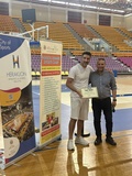 Άνοιξε η αυλαία στο Indoor Summer Camp του Δήμου Ηρακλείου στο Κλειστό Γυμναστήριο Νέας ΑλικαρνασσούΜε
μεγάλη συμμετοχή παιδιών και μια σημαντική αθλητική προσωπικότητα της χώρας μας,
τον Παναγιώτη Γκιώνη των 6 παρουσιών σε Ολυμπιακούς αγώνες στην επιτραπέζια
αντισφαίριση (πινγκ πονγκ),  άνοιξε η
αυλαία των δράσεων στο Indoor Summer Camp του Δήμου Ηρακλείου, στο Κλειστό
Γυμναστήριο της Νέας Αλικαρνασσού. 
